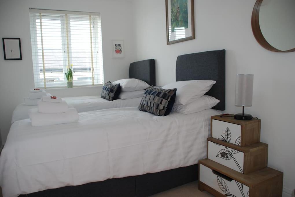 Wow I'M Living On The Beach. Luxury 4 Bed Sleeps 8 Pagham Kültér fotó