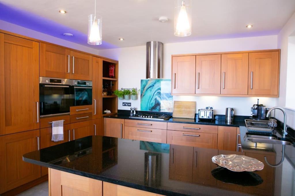 Wow I'M Living On The Beach. Luxury 4 Bed Sleeps 8 Pagham Kültér fotó