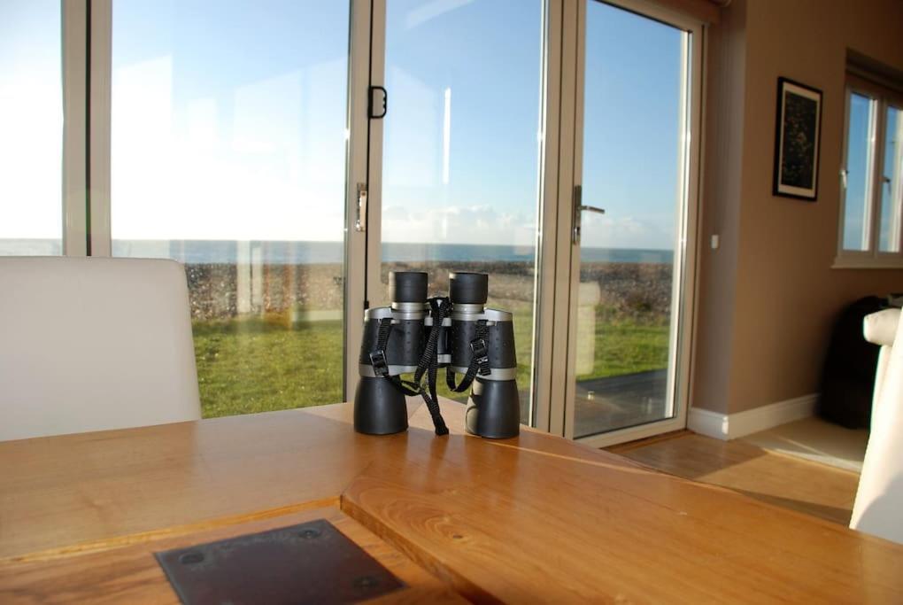 Wow I'M Living On The Beach. Luxury 4 Bed Sleeps 8 Pagham Kültér fotó