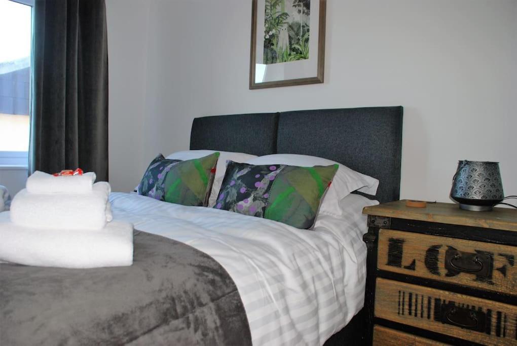 Wow I'M Living On The Beach. Luxury 4 Bed Sleeps 8 Pagham Kültér fotó