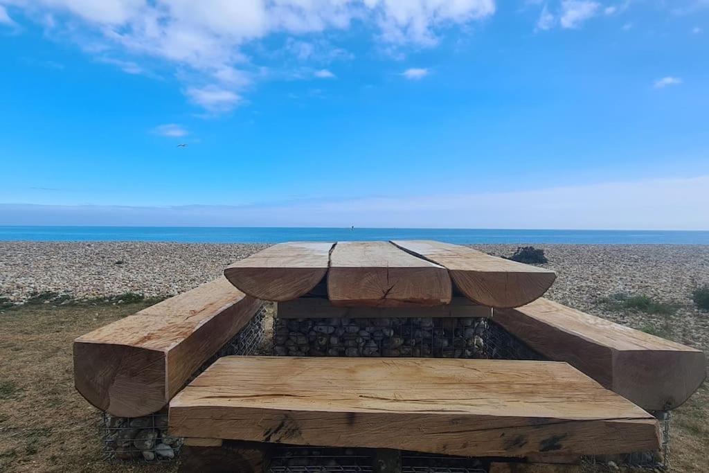 Wow I'M Living On The Beach. Luxury 4 Bed Sleeps 8 Pagham Kültér fotó